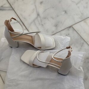 SHEIN White Block Heel Sandals with Rhinestone T-Strap
